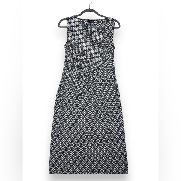 Talbots Dresses & Skirts - Talbots Women’s Sleeveless Black and White Geometric Print Dress Size Small 0051